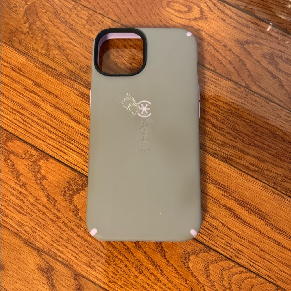 iPhone speck case